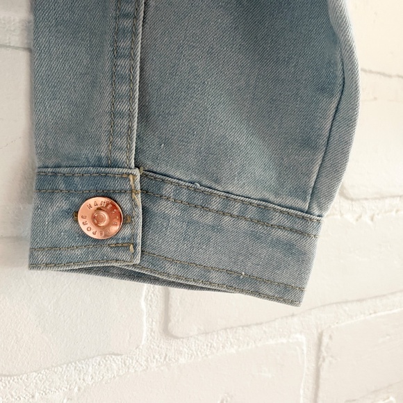 Nanette Lepore girl’s Denim Jacket Crop Light wash Ruffled Cotton blend Sz 12 - Picture 2 of 10